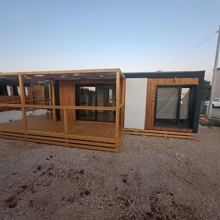 Mobile Liann Apartment *